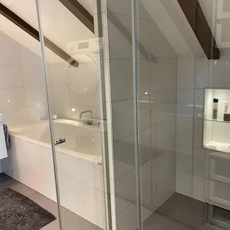 Juwel Am Stadtrand Von Wien